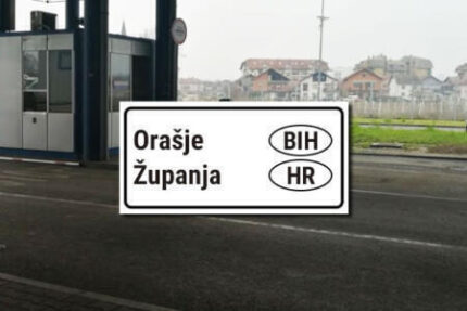 border crossing of Bosnia and Herzegovina Croatia Orašje Županja